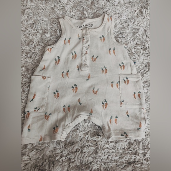 Fin & Vince Carrot Romper - Picture 1 of 9